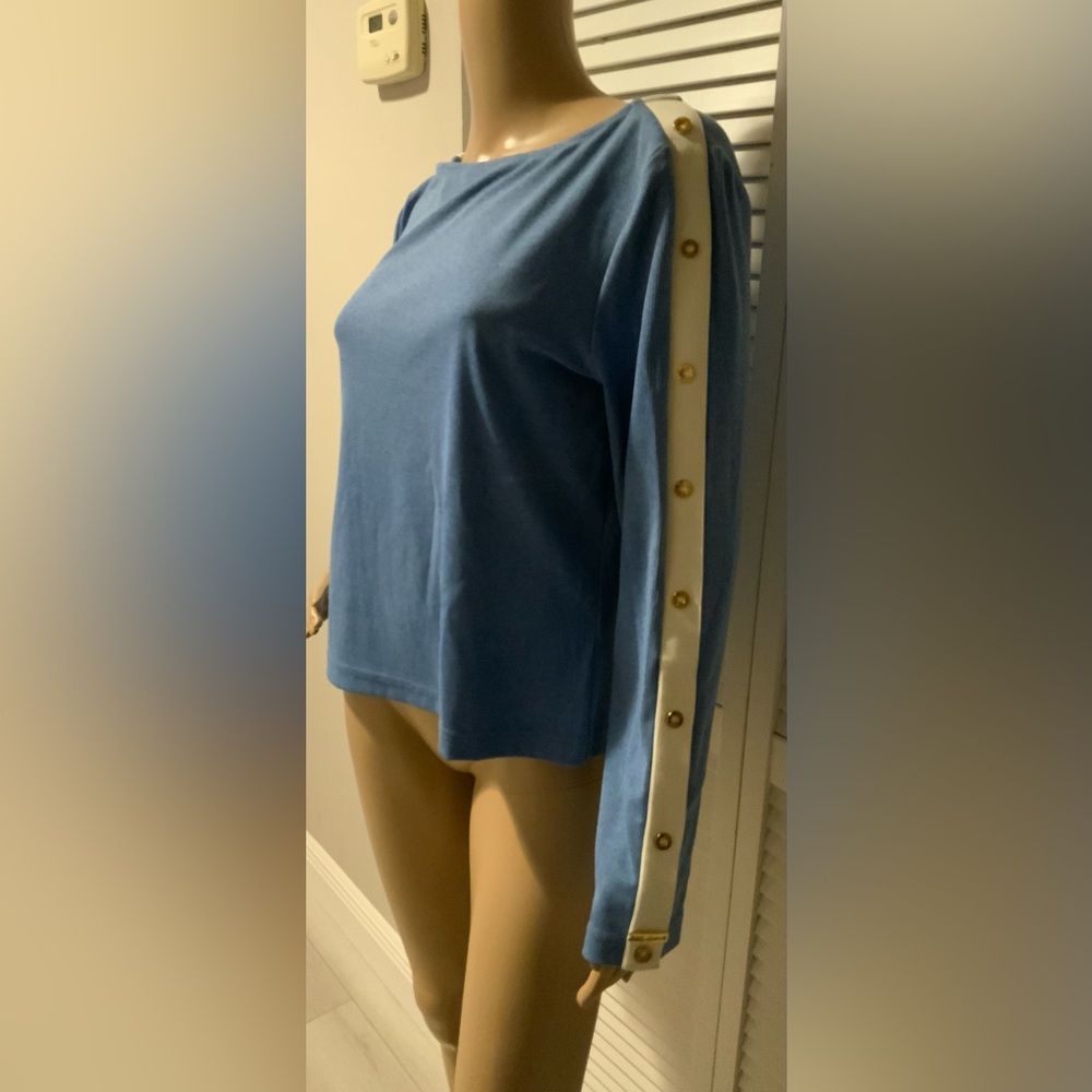 St. John Sport Blue Contrast Snap Sleeve Top – Gold Logo Buttons